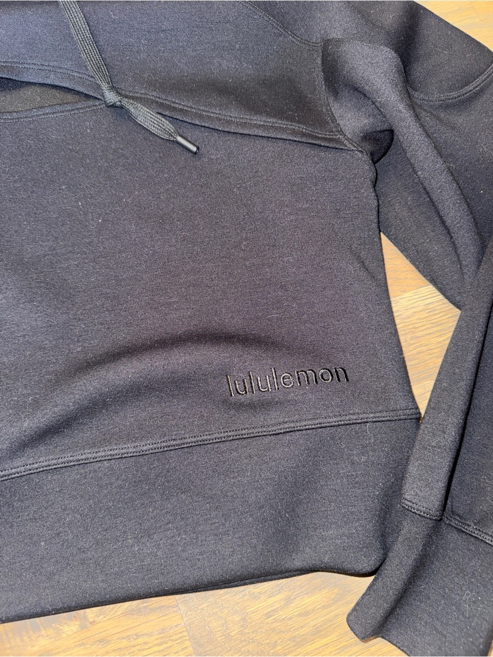Lululemon Get Centred Crop Hoodie - Picture 6 of 9